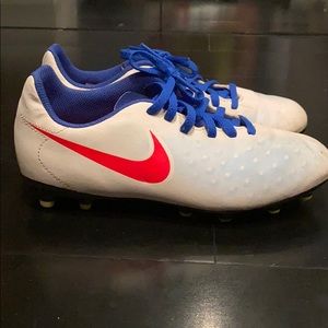 Nike Magista soccer cleats Size 3Y (kids)